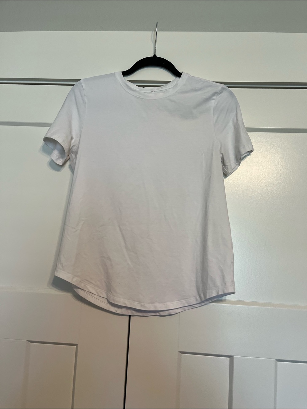 Lululemon white tshirt